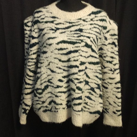 H&M Tops - H&M Sweater